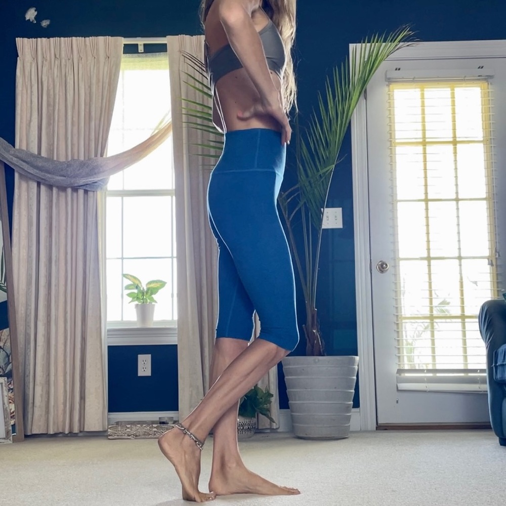 NWT Beyond Yoga Spacedye Pedal Pusher High Waisted Legging in Gulf Stream-Oceana